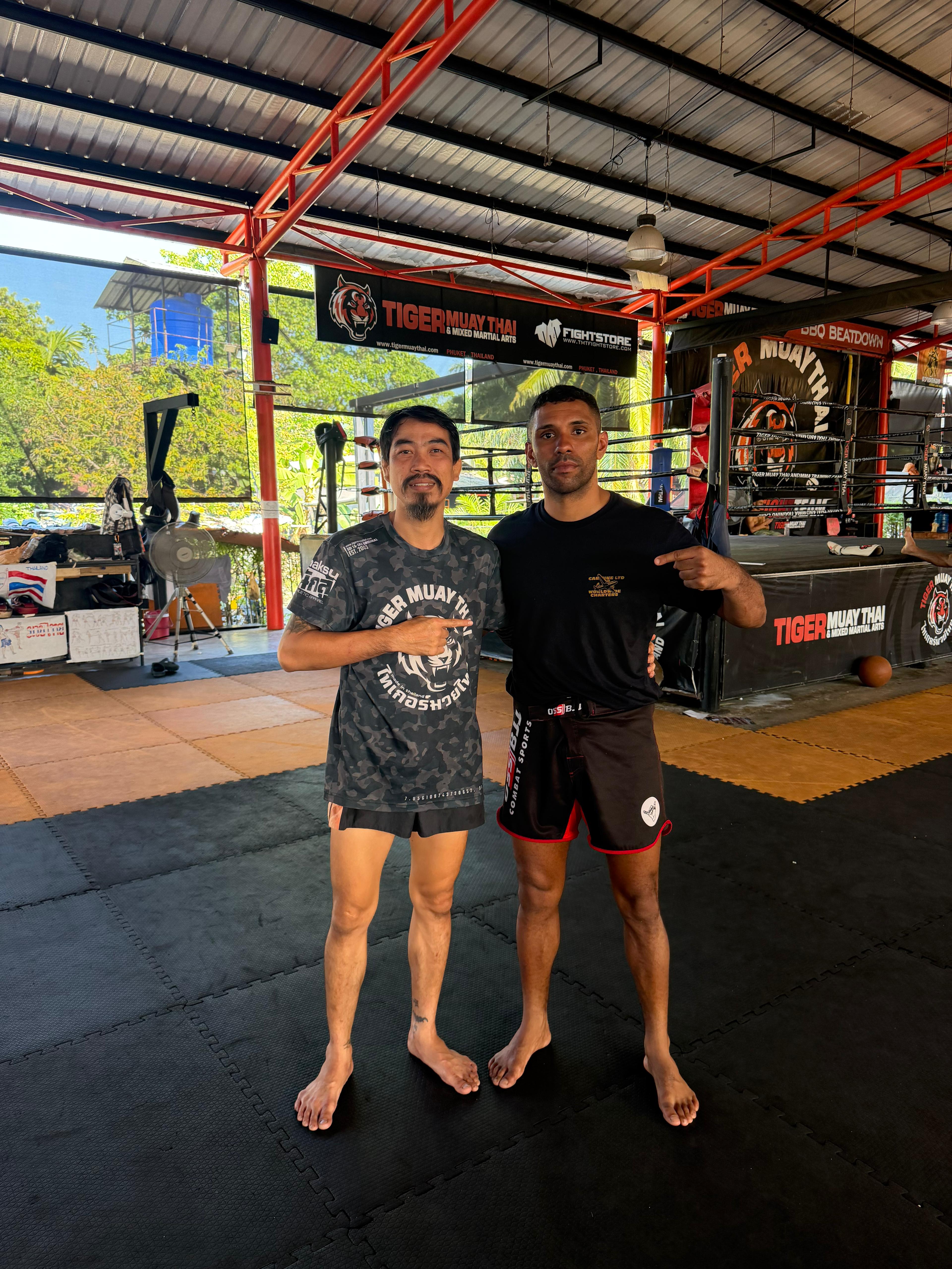 Clauber al Tiger Muay Thai in Thailandia